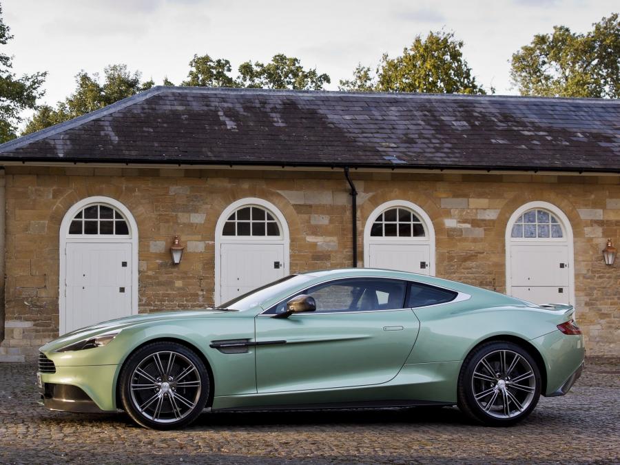  Aston Martin Vanquish 2012 года  (UK) (фото 126 из 170)